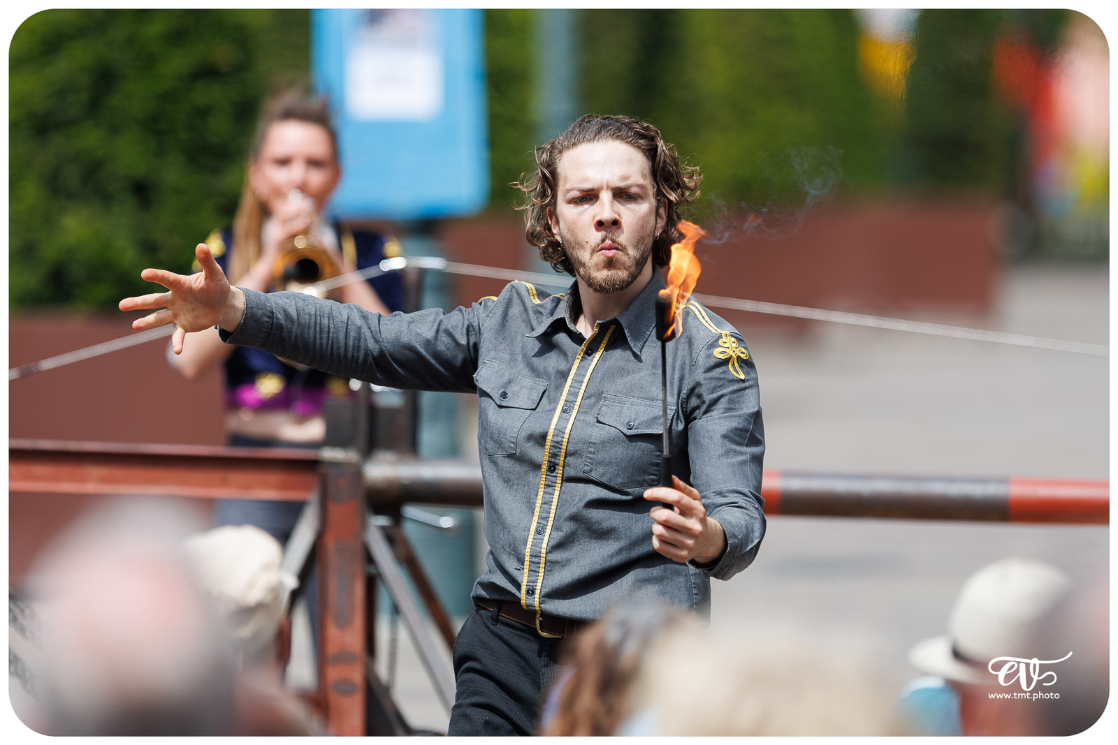 SUR MESURE (CIE BARRIÈRE)